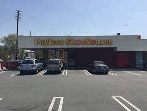 Payless on hot sale north ave