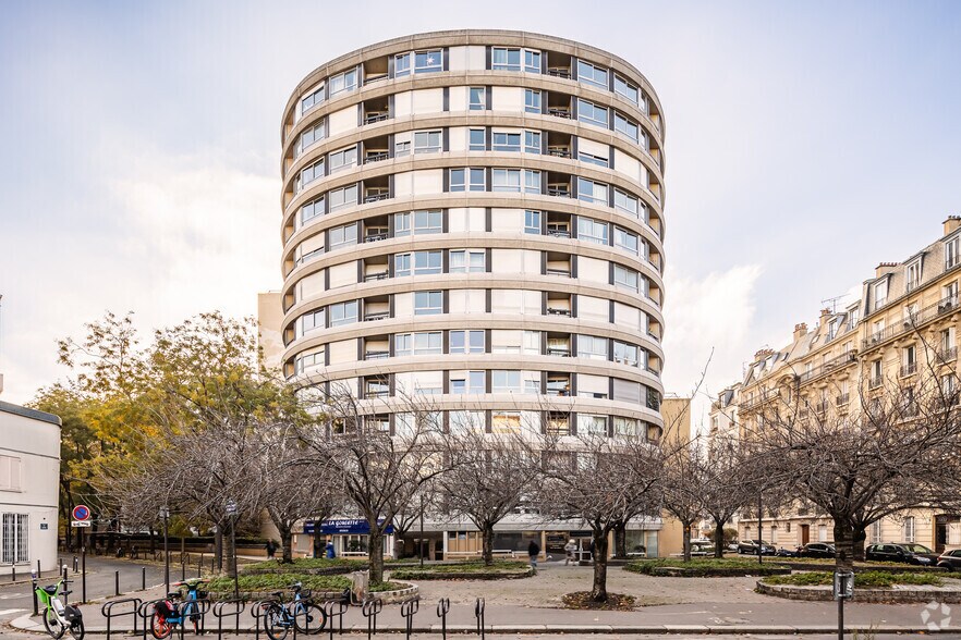 16 Boulevard Garibaldi, Paris for lease - Building Photo - Image 2 of 4