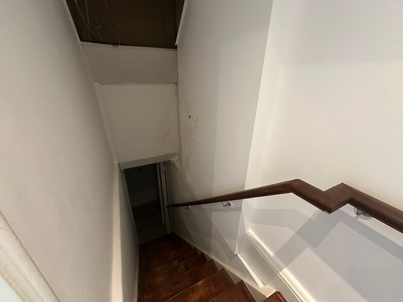 567-575 Finchley Rd, London for sale - Interior Photo - Image 3 of 10