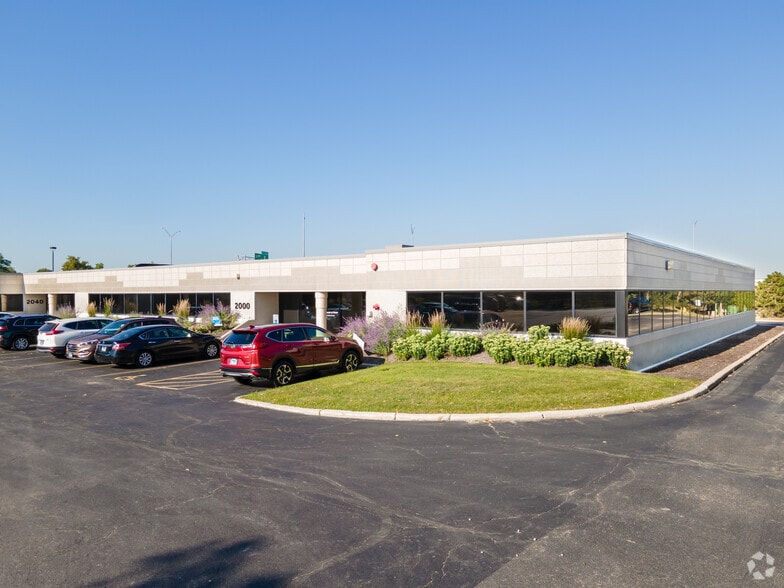 2000-2080 Springer Dr, Lombard, IL for lease - Building Photo - Image 1 of 3