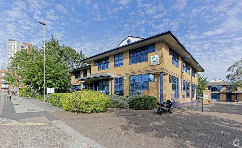 Colindeep Ln, London for sale - Primary Photo - Image 1 of 1