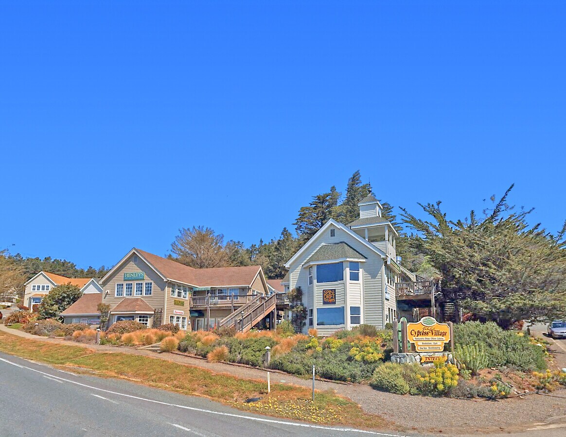 39108 Ocean Dr, Gualala, CA 95445