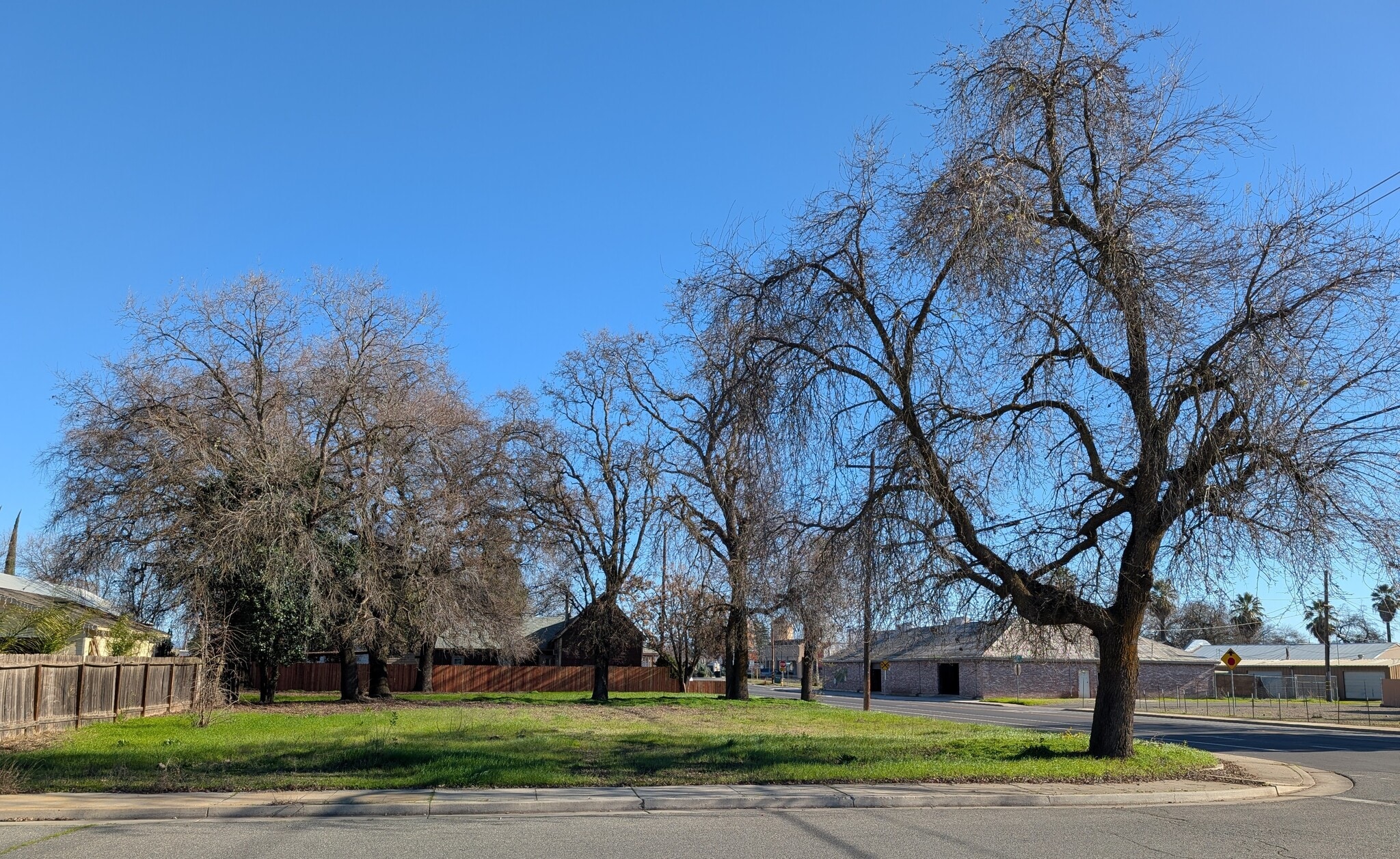 17,424 sq. ft. vacant commercial land portfolio of 2 properties for sale on LoopNet.com Building Photo- Image 1 of 4