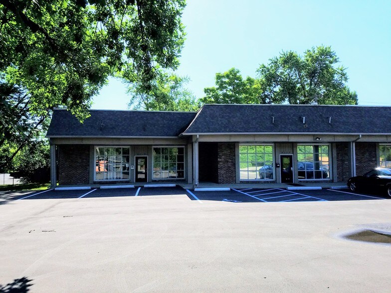 61136119 Allisonville Rd, Indianapolis, IN 46220