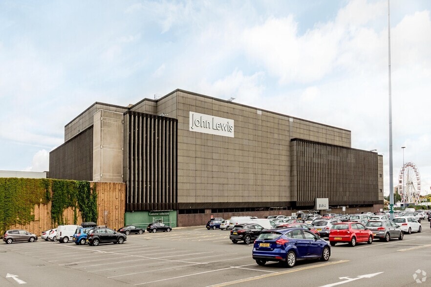 Prince Charles Dr, London for lease - Primary Photo - Image 1 of 5