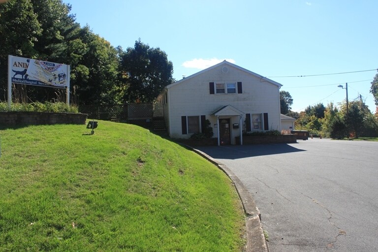 75 Gypsy Ln, Meriden, CT for sale - Primary Photo - Image 1 of 1