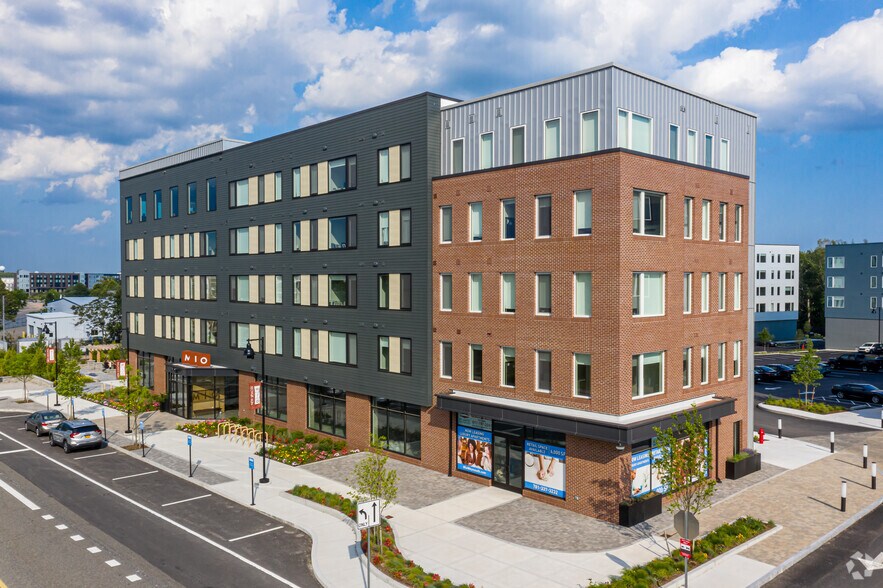 39 Trotter Rd, Weymouth, MA 02190 The Point at Weymouth