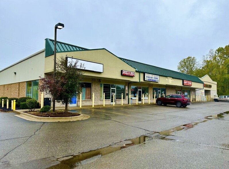 815 W Edgewood Blvd, Lansing, MI for lease - Building Photo - Image 2 of 7