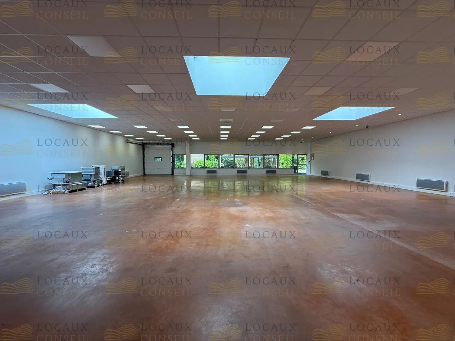 Flex in Trappes for lease Interior Photo- Image 1 of 10