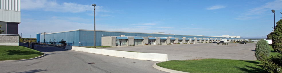 202 S Blair St, Whitby, ON for lease - Primary Photo - Image 1 of 8