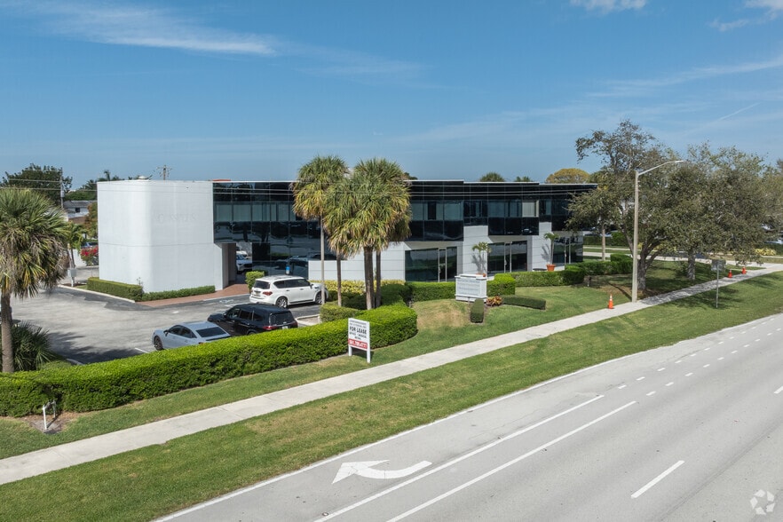 4401 N Federal Hwy, Boca Raton, FL for lease - Building Photo - Image 3 of 8