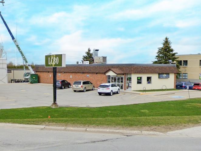 702 Main St E, Shelburne, ON for sale Primary Photo- Image 1 of 1