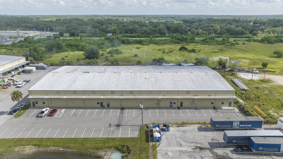 3020 Reynolds Rd, Lakeland, FL for lease - Building Photo - Image 2 of 5