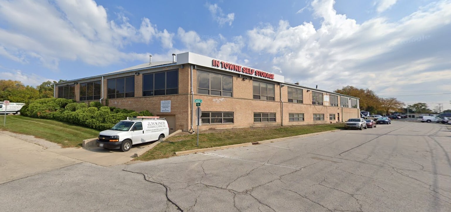 920 Cedar Ave, St Charles, IL for lease Building Photo- Image 1 of 28