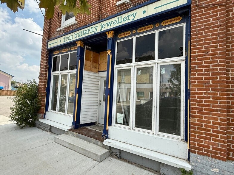 34-36 King St E, Omemee, ON for lease - Building Photo - Image 2 of 2