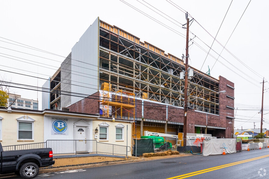 204 N Stonestreet Ave, Rockville, MD for lease - Building Photo - Image 3 of 5