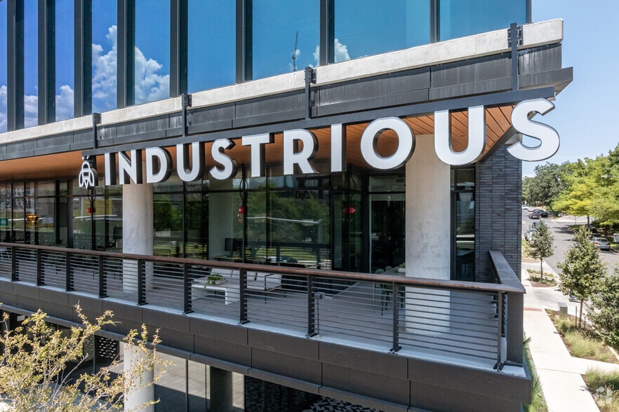 924 E 7th St, Austin, TX for lease - Building Photo - Image 2 of 31