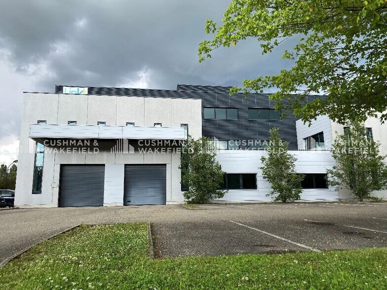 Flex in Entzheim for lease - Building Photo - Image 1 of 5