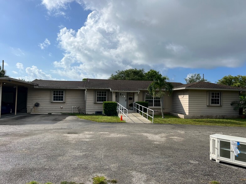 202 Palm Ct, Delray Beach, FL for sale - Building Photo - Image 3 of 18