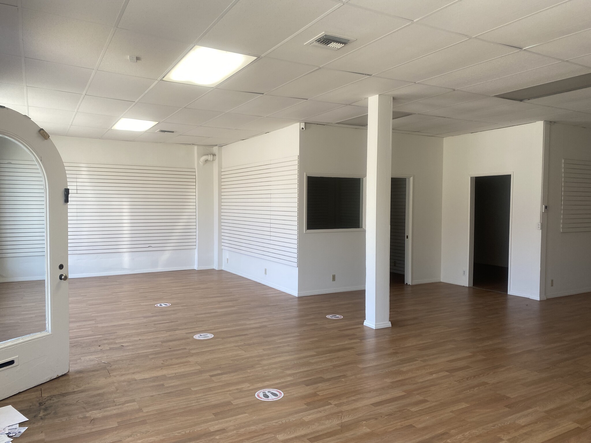 3330 Colorado Blvd, Pasadena, CA for lease Interior Photo- Image 1 of 2