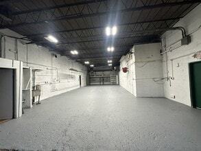 54 Union Ave, Ronkonkoma, NY for lease Interior Photo- Image 2 of 6