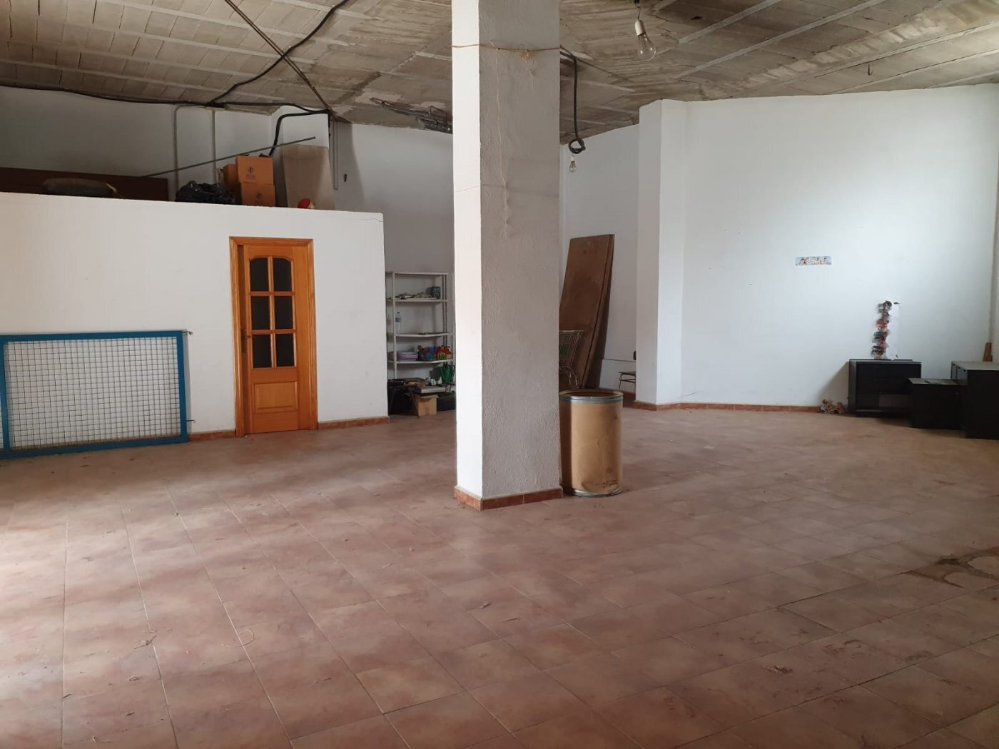 Retail in València for sale Building Photo- Image 1 of 6