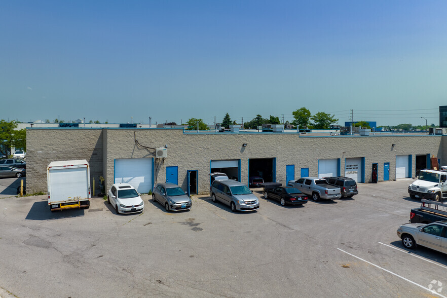 2210 Markham Rd, Toronto, ON for lease - Building Photo - Image 3 of 5