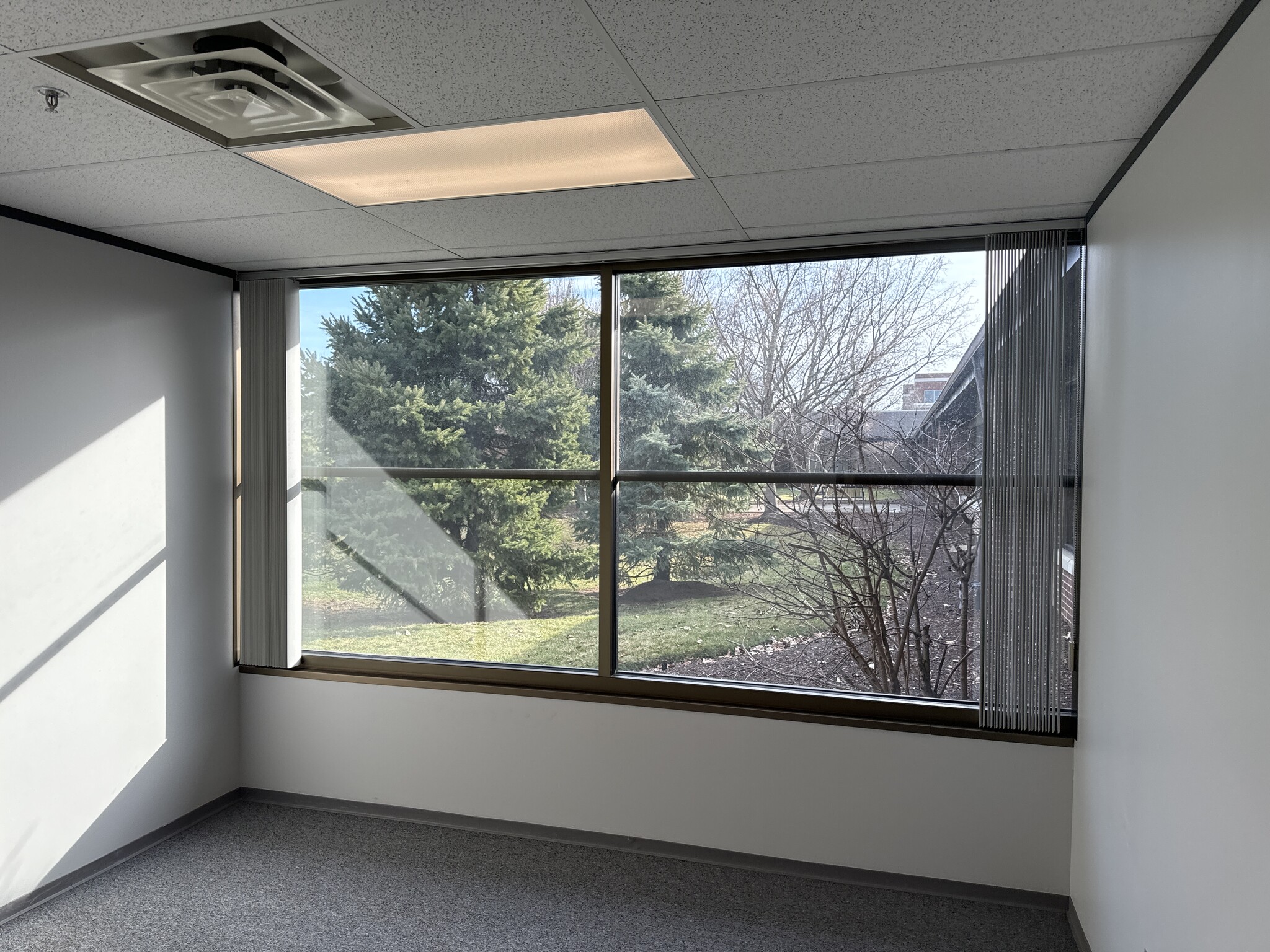 5650 Blazer Memorial Pky, Dublin, OH for lease Interior Photo- Image 1 of 1
