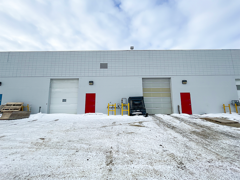 7419 50th Ave, Red Deer, AB for sale - Building Photo - Image 2 of 2