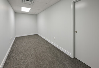 170 Sheppard Ave E, Toronto, ON for lease Interior Photo- Image 2 of 8