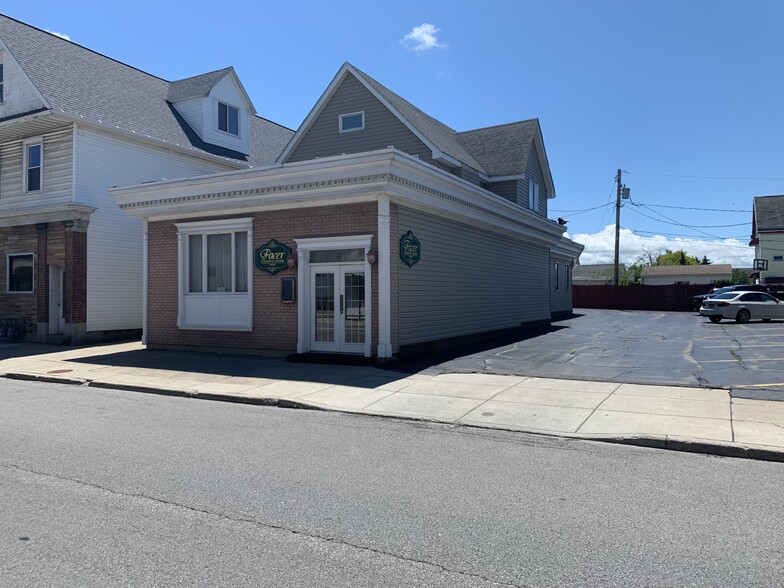 1949 Clinton St, Buffalo, NY for sale - Primary Photo - Image 1 of 1