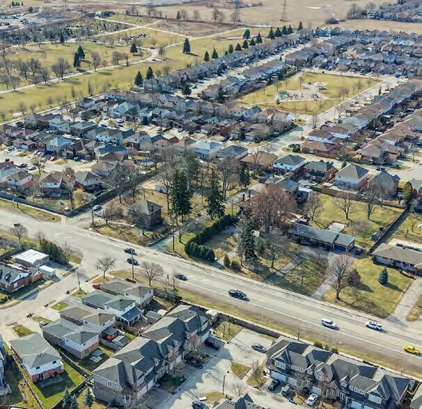 164-176 Rymal Rd E, Hamilton, ON for sale - Building Photo - Image 3 of 4