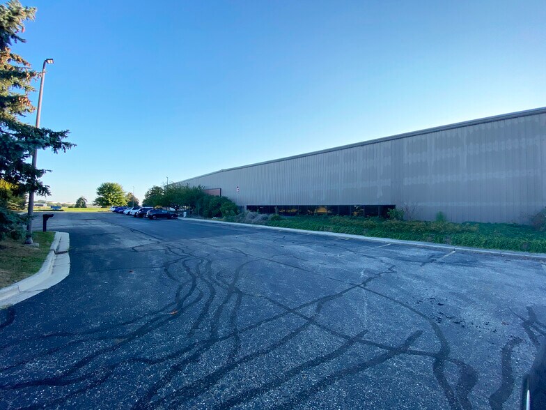 1761 Airport Park Ct, Holland, MI for sale - Building Photo - Image 1 of 1