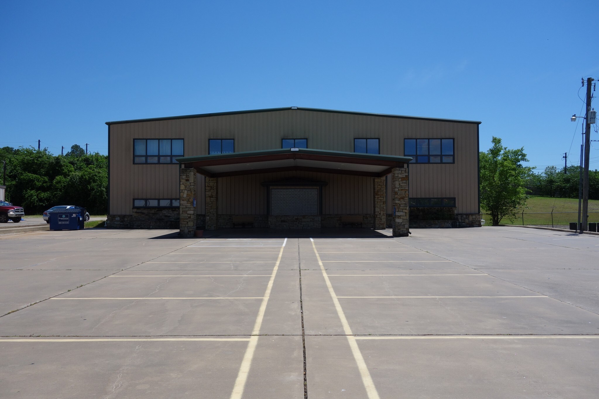 900 E Blue Bell Rd, Brenham, TX for sale Building Photo- Image 1 of 1