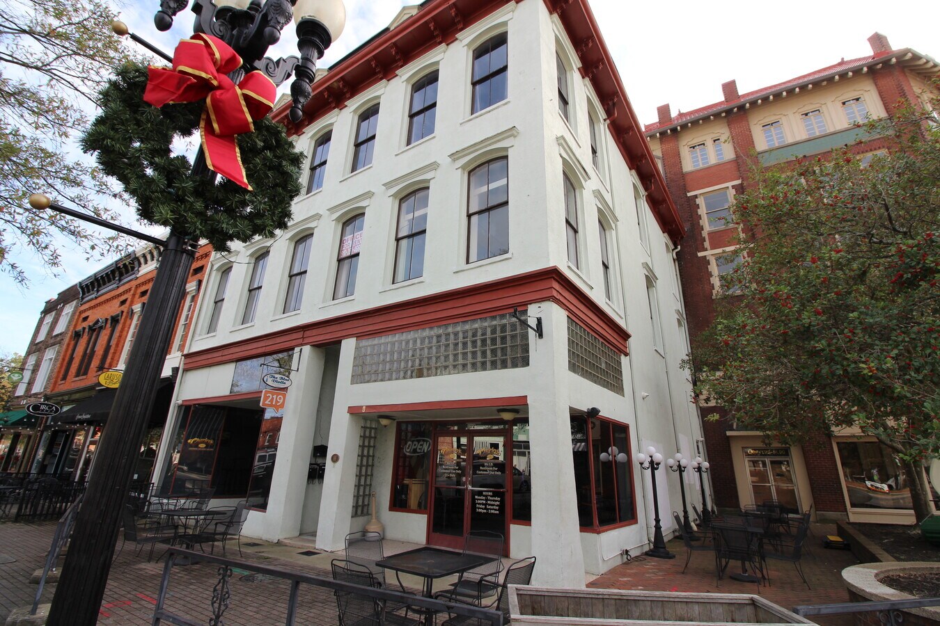 102 Person St, Fayetteville, NC 28301