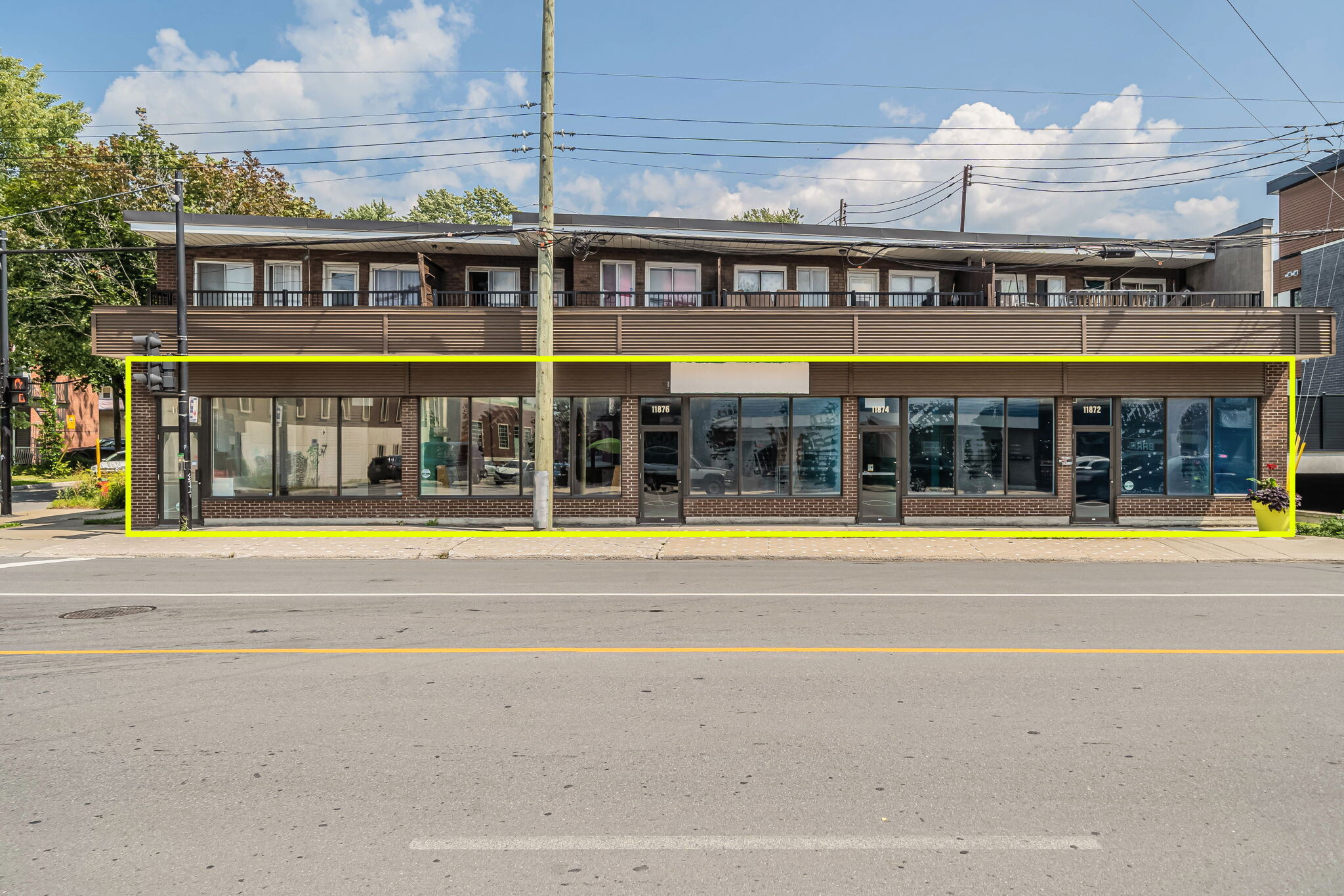 11872-11876 Rue Notre-Dame E, Montréal, QC for lease Building Photo- Image 1 of 9