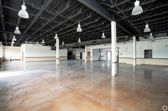 8915 San Dario Ave, Laredo, TX for lease Interior Photo- Image 1 of 8