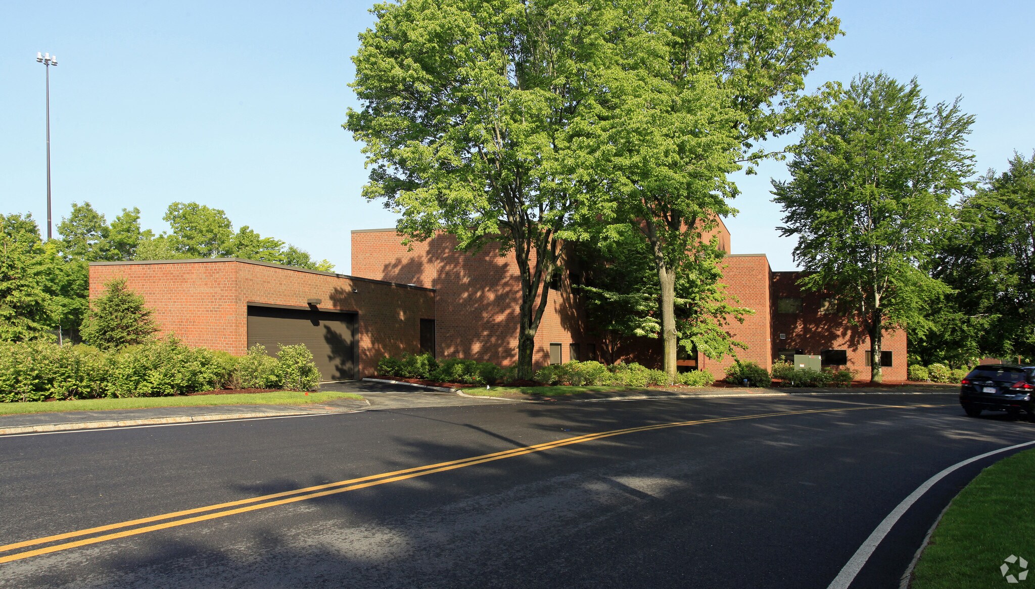 100 Unicorn Park Dr, Woburn, MA for sale Building Photo- Image 1 of 1