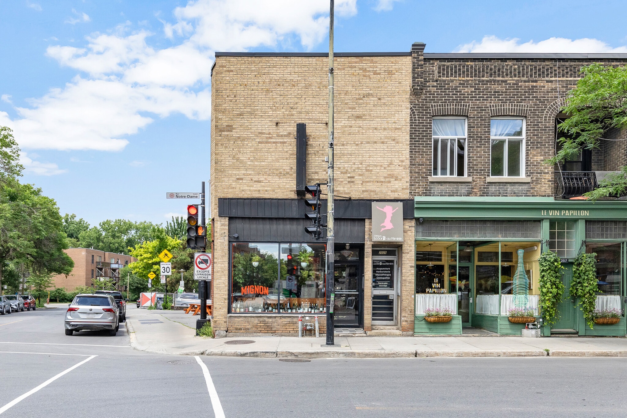 2523-2525 Rue Notre-Dame O, Montréal, QC for sale Primary Photo- Image 1 of 1