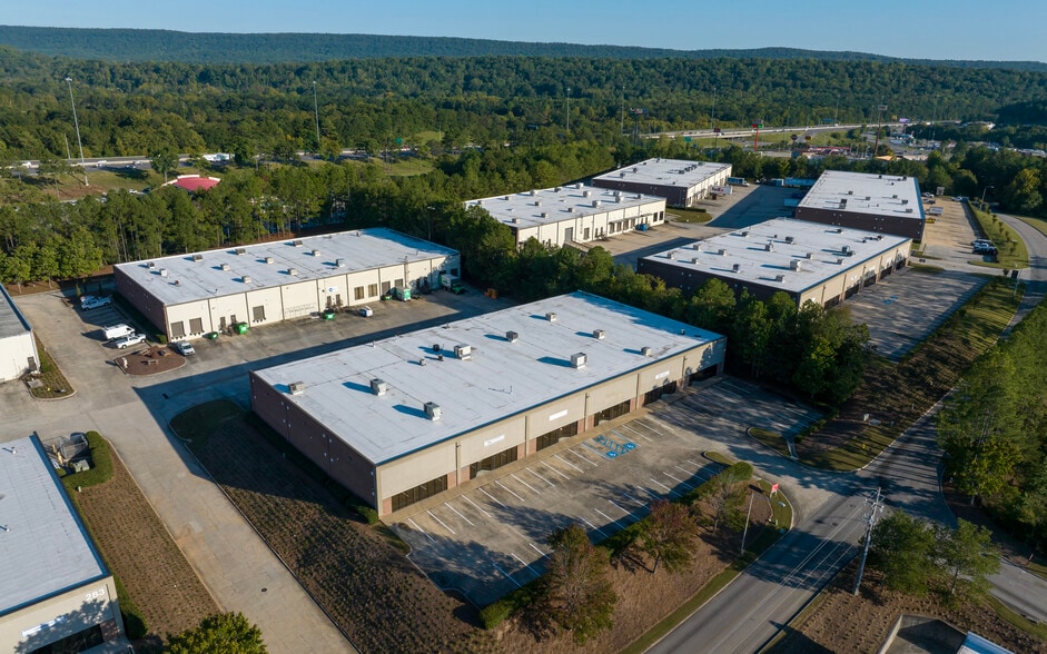 300-308 Cahaba Valley Cir, Pelham, AL for lease - Aerial - Image 3 of 4