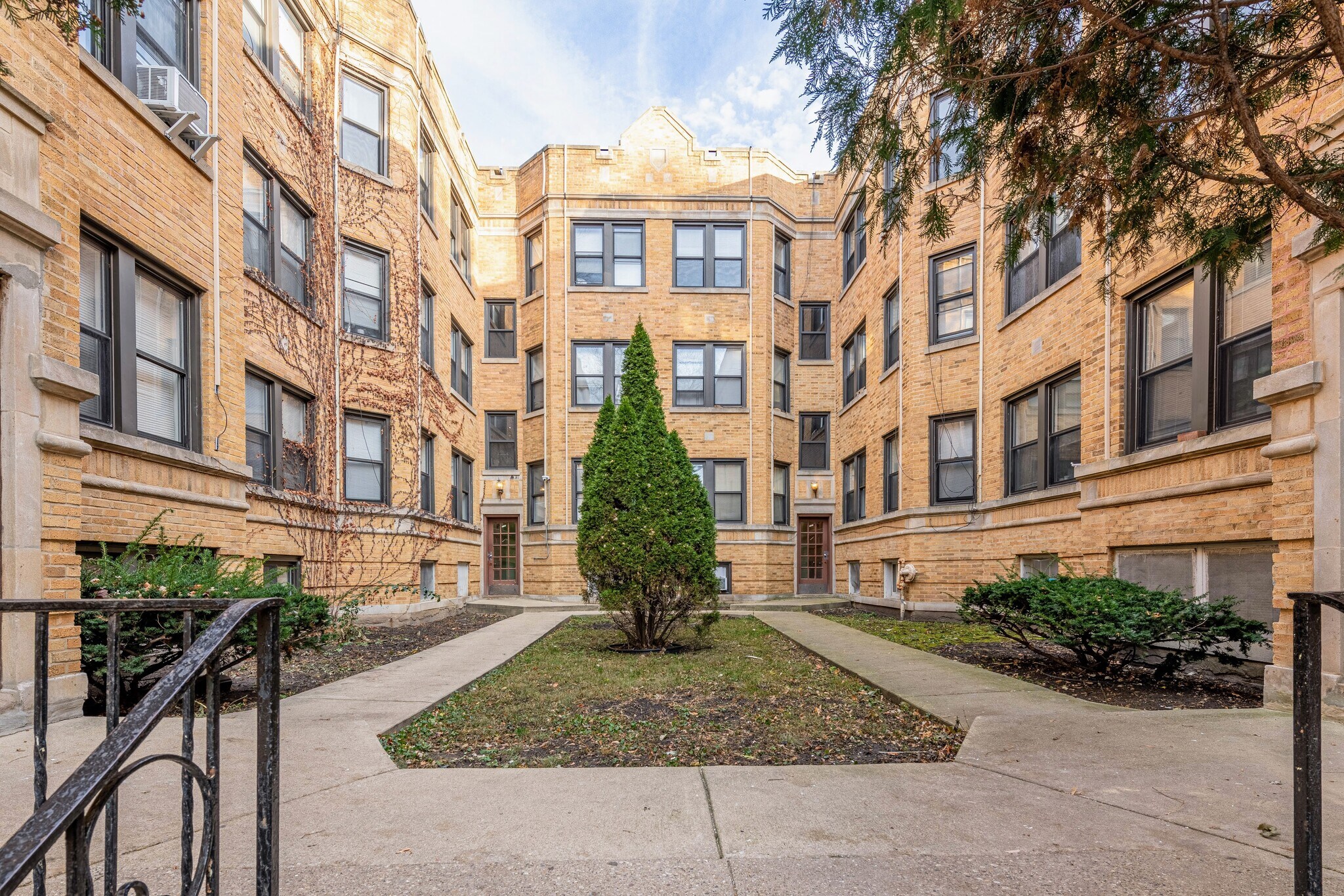 7325 N Honore St, Chicago, IL for sale Primary Photo- Image 1 of 1