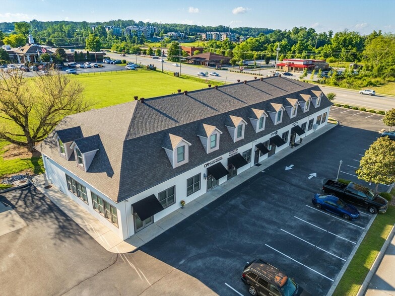 9298 Apison Pike, Ooltewah, TN for sale - Building Photo - Image 3 of 32