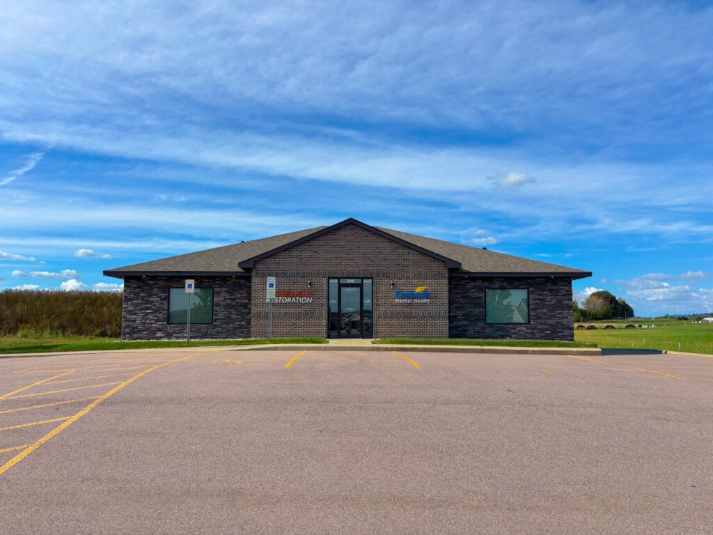 3240 E Bison Trl, Sioux Falls, SD for lease Interior Photo- Image 1 of 10