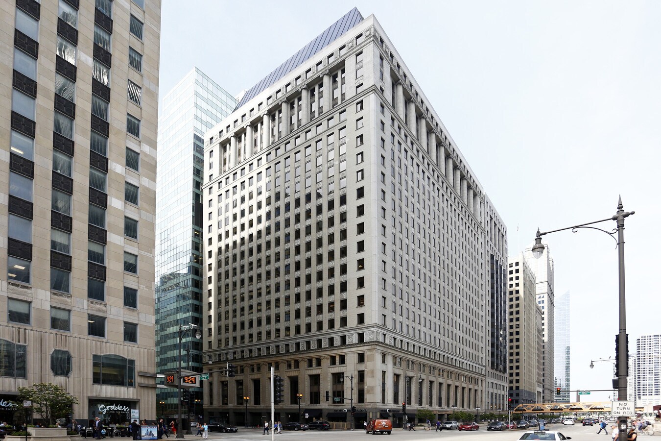 222 N LaSalle St, Chicago, IL, 60601 Retail Space For Lease