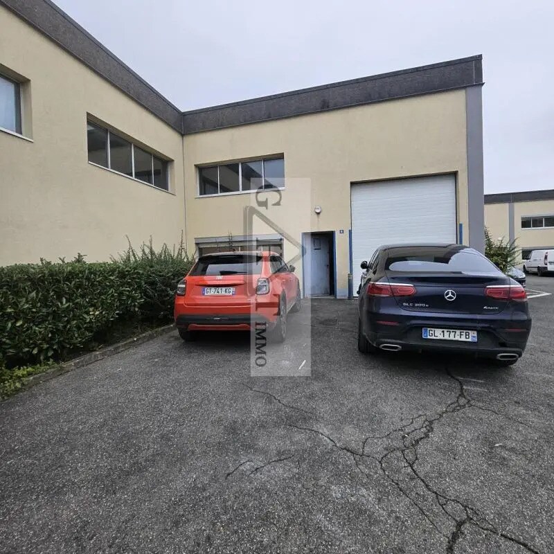 Office in Valenton for lease Building Photo- Image 1 of 6