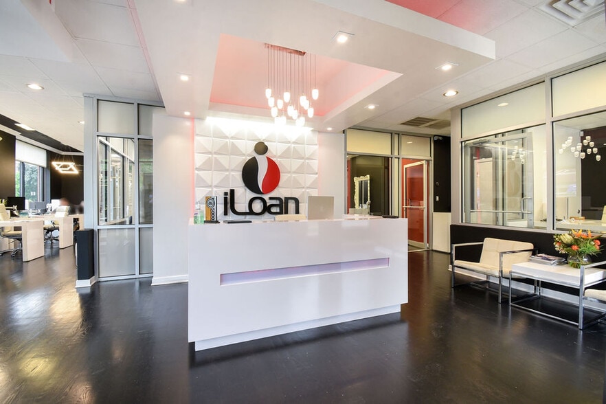 2101 W Division St, Chicago, IL for lease - Building Photo - Image 2 of 32