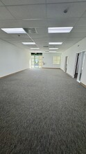 580-584 NW University Blvd, Port Saint Lucie, FL for lease Interior Photo- Image 2 of 7