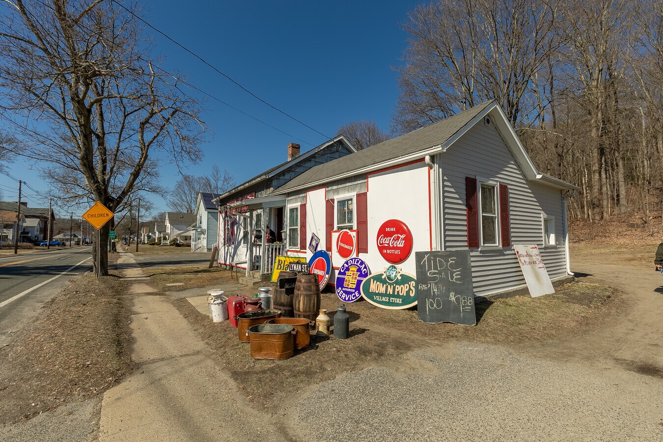 11081110 Park St, Palmer, MA 01069