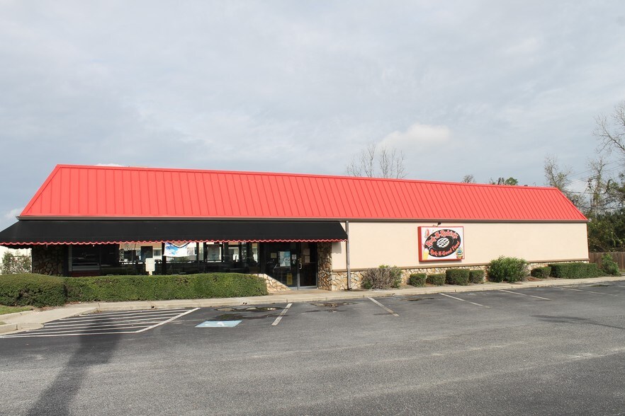 402 W Ogeechee St, Sylvania, GA 30467