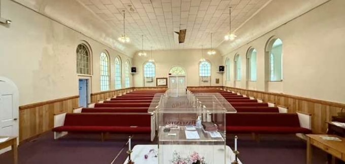 Church, Duplex and Four Home Portfolio portfolio of 2 properties for sale on LoopNet.com - Building Photo - Image 2 of 9